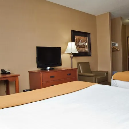 Days Inn & Suites By Wyndham Strathmore Room photo