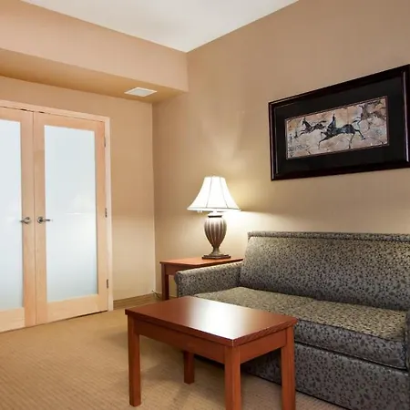 Days Inn & Suites By Wyndham Strathmore Room photo
