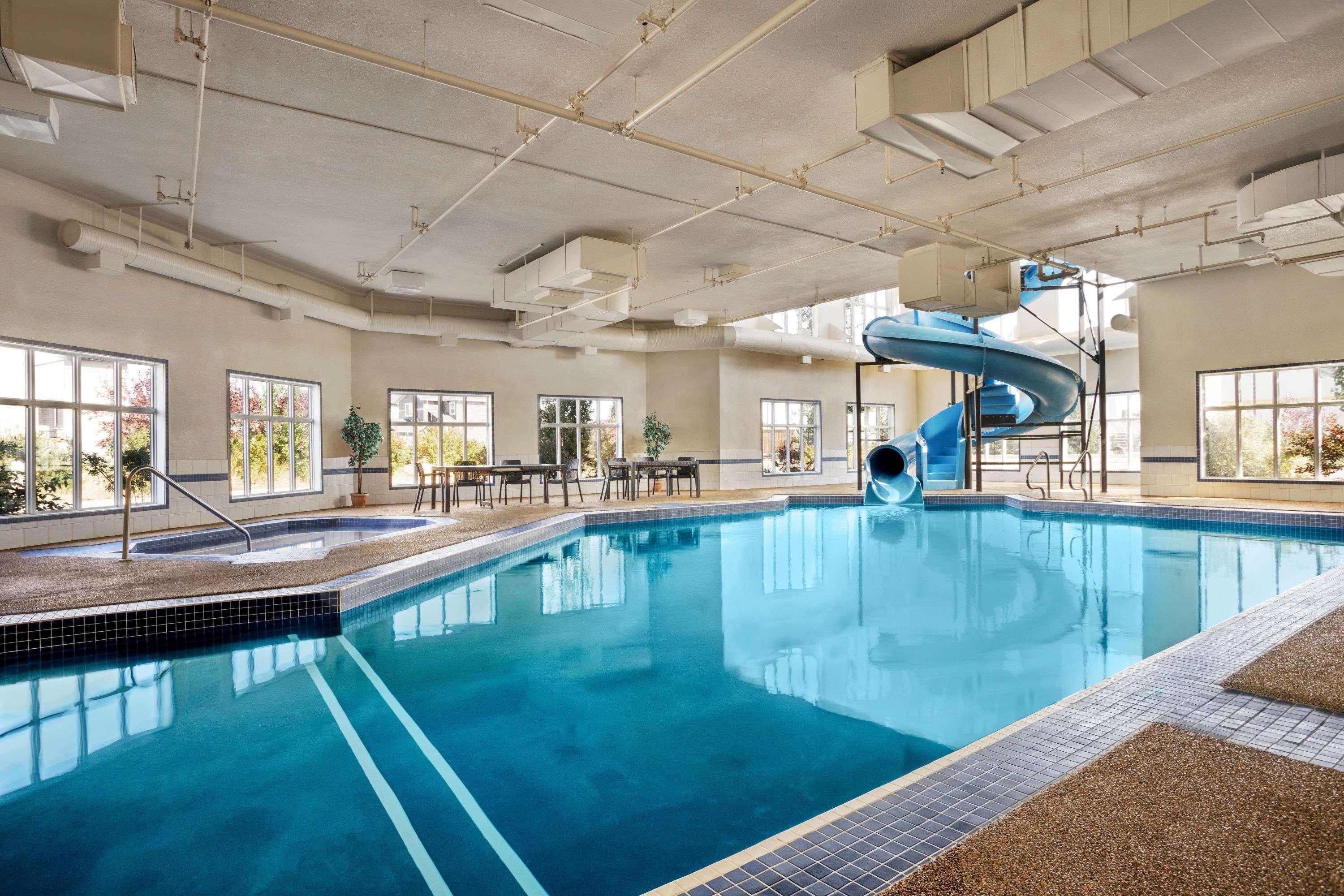 Days & By Wyndham Hotel 3*