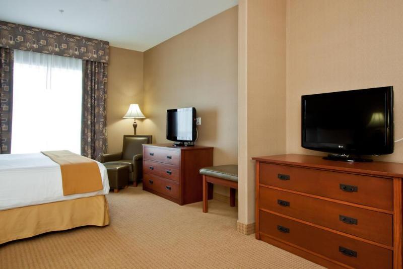 Days & By Wyndham Hotel