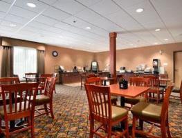 Hotel Days & By Wyndham Strathmore