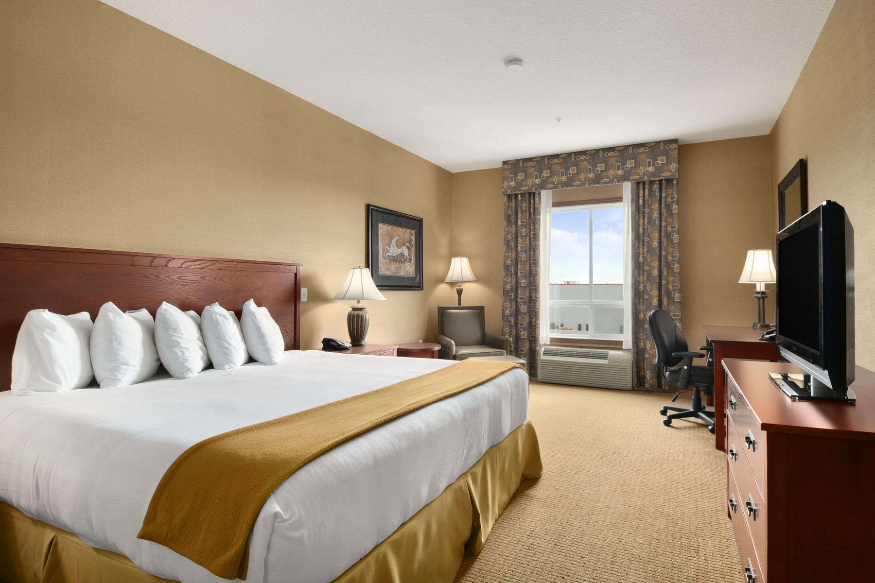 Hotel Days & By Wyndham Strathmore